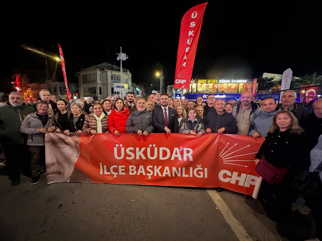 #MilletİradesineSahipÇıkıyoruz 

Genel Başkanımız Sn. Özgür Özel’in öncülüğünde, Cumhurbaşkanı adayımız Sn. Ekrem İmamoğlu ve tüm yol arkadaşlarımızla için, CHP Üsküdar İlçe Örgütü olarak Sarıyer’de düzenlenen “Millet İradesine Sahip Çıkıyor” eyleminde bir araya geldik.