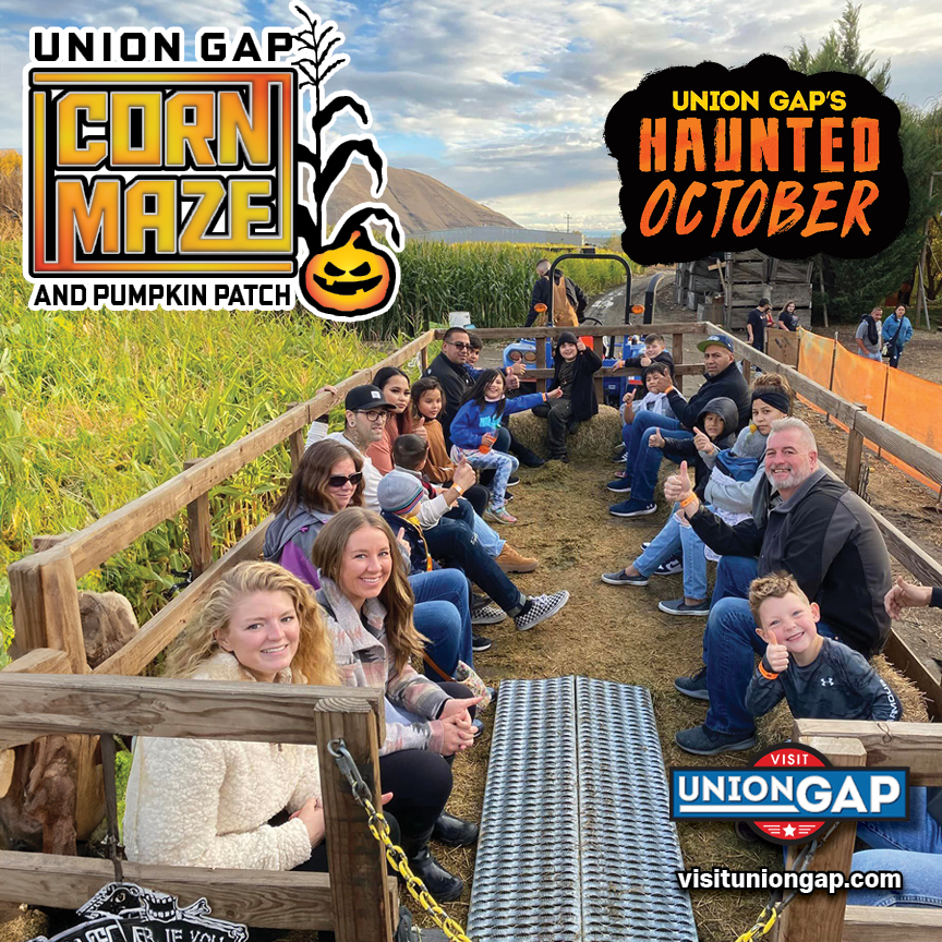 We love the hayrides we have at our #UnionGapCornMaze - simple, old fashioned fun! #SmallTownTourismChat