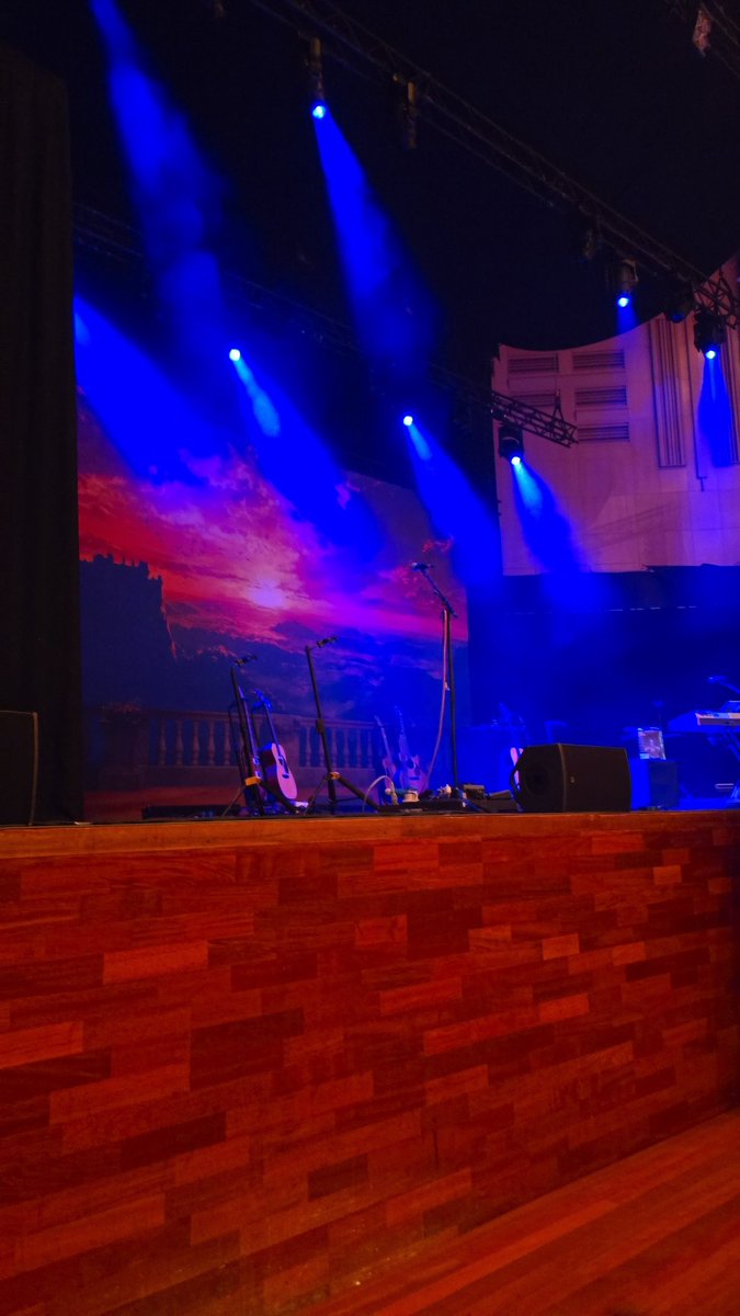 hans_trom25567's tweet image. Wachten tot het concert van @JustinHayward02 begint in het #MGE