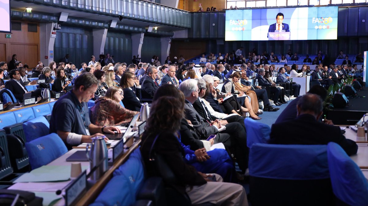 IDEAMColombia's tweet image. 🌍🇨🇴 Nuestra directora general, @ghisecheverry, llevó la voz de Colombia al Diálogo de Alto Nivel sobre Agua y Agricultura en el @World_FoodForum en Roma.💧🌱  

#RomaWaterDialogue #Ideam #WFF2025 #BetterFoodsBette