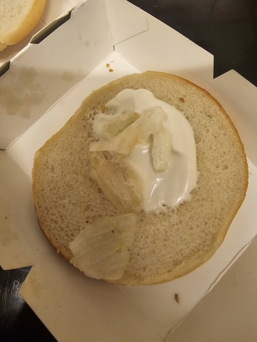 After waiting 25 minutes at <a href="/kfc/">KFC</a> for 2 vegan burgers, this was their idea of lettuce added 🤦‍♀️🤔