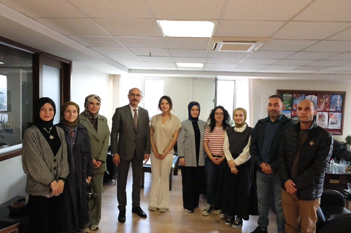 2024 KPSS’de yüksek puan almış fakat kısıtlı kontenjanlar nedeniyle ataması yapılmamış arkadaşlarımız ziyaretimize geldi.
Arkadaşlarımız 24 Kasım’da yapılacak atamalarda İLAVE KONTENJAN verilerek mağduriyetlerinin giderilmesini bekliyorlar.
Cumhurbaşkanı Sayın <a href="/RTErdogan/">Recep Tayyip Erdoğan</a> ’ın genç