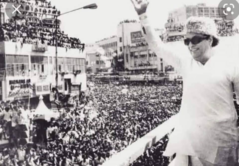kayaldevaraj's tweet photo. அக்டோபர் 16
மக்கள் திலகம், புரட்சித்தலைவர் எம்ஜிஆர் அவர்கள், அஇஅதிமுக கட்சி தொடங்கிய நாள்.
(16-10-1972)
#MGR #AIADMK #AIADMK53 https://t.co/2lQQzYXmQT