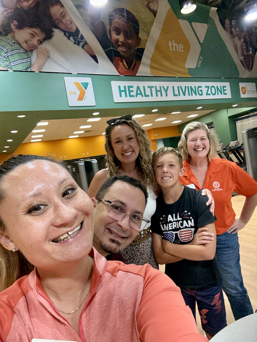 healthyworange's tweet image. THIS is what it's all about! 🧡 Our #healthyselfie Photo Contest winners received their prizes, and it's such a joy to see this initiative come full circle. 🥰 We're already counting down the days until next September! @YMCARoper @YCentralFlorida