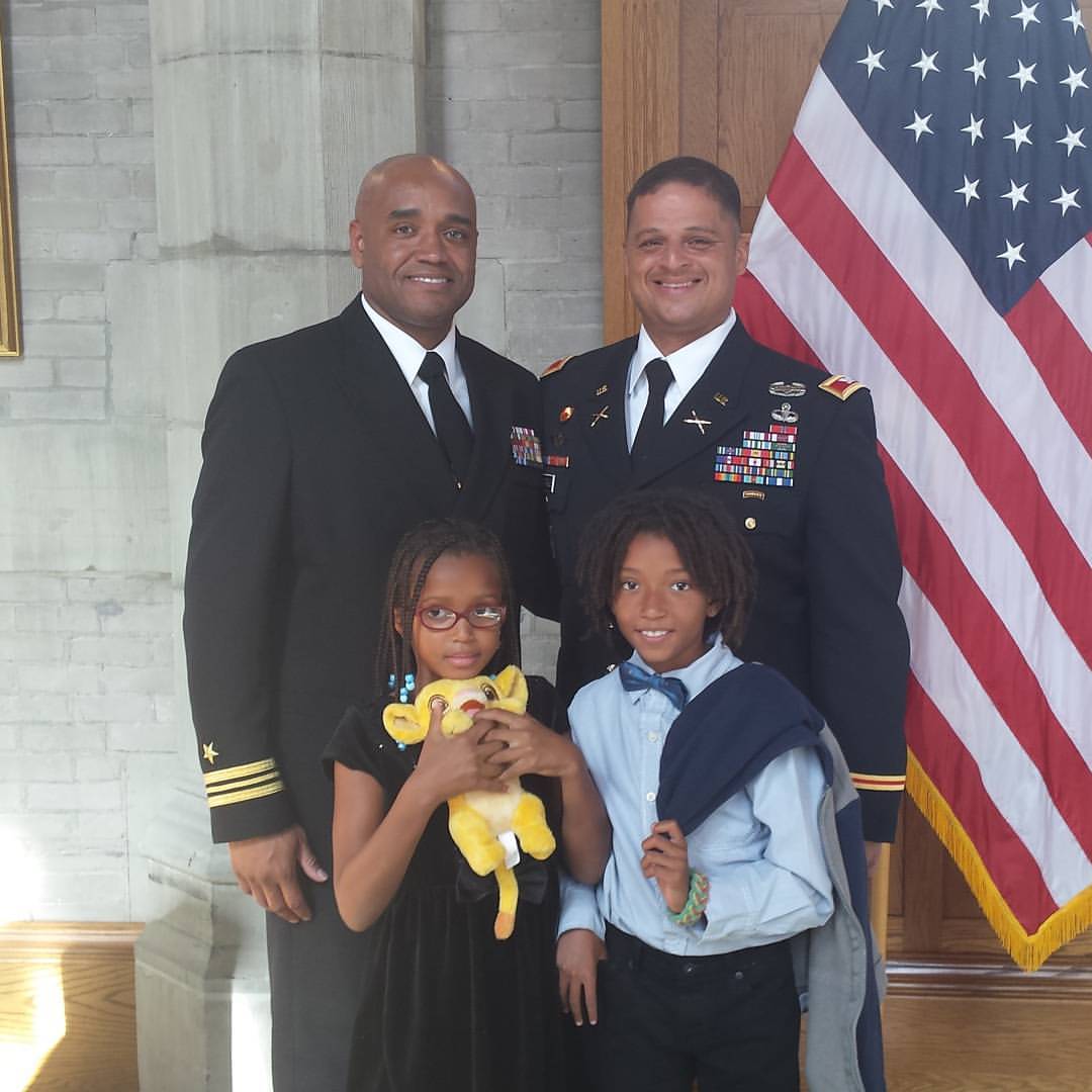 bonsaidream's tweet photo. Walking thru #AUSA and I spotted a special high school classmate from John Jay.

There's a reason he made THE Book! #4

#daddyslovenotes #Army #Navy https://t.co/y3OLsMVey4