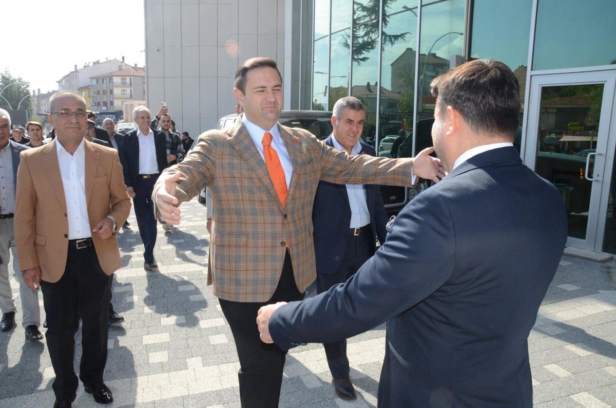 Her koşulda ilçemizin yanında olan, fahri hemşehrimiz kabul ettiğimiz Ankara Milletvekilimiz Sayın Umut AKDOĞAN Başkanımızı belediyemizde ağırladık.

Nazik ziyareti için <a href="/AKDOGANumut/">Umut Akdoğan</a> vekilimize çok teşekkür ediyorum.