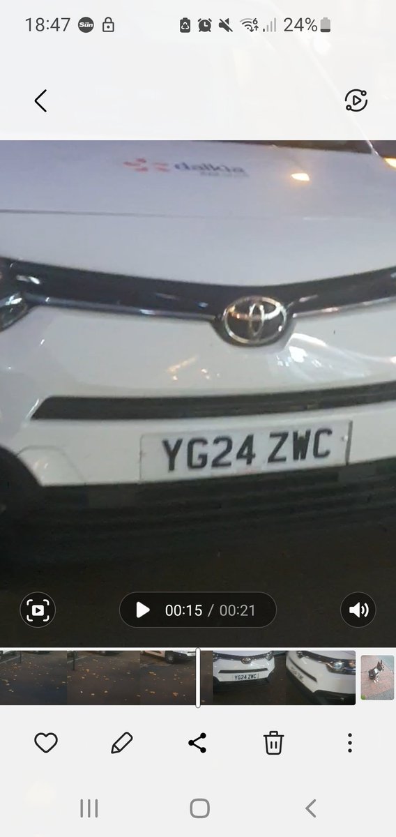 B72BadParking's tweet photo. I wonder if @dalkia think parking on a pedestrian crossing by vehicle YG24ZWC is acceptable behaviour.
I don't. ๐๐ผ
@badlyparkedbrum @AdeenIrfan @cllralexyip @Trafficwmp #OperationSnap https://t.co/TH3V72vUfD