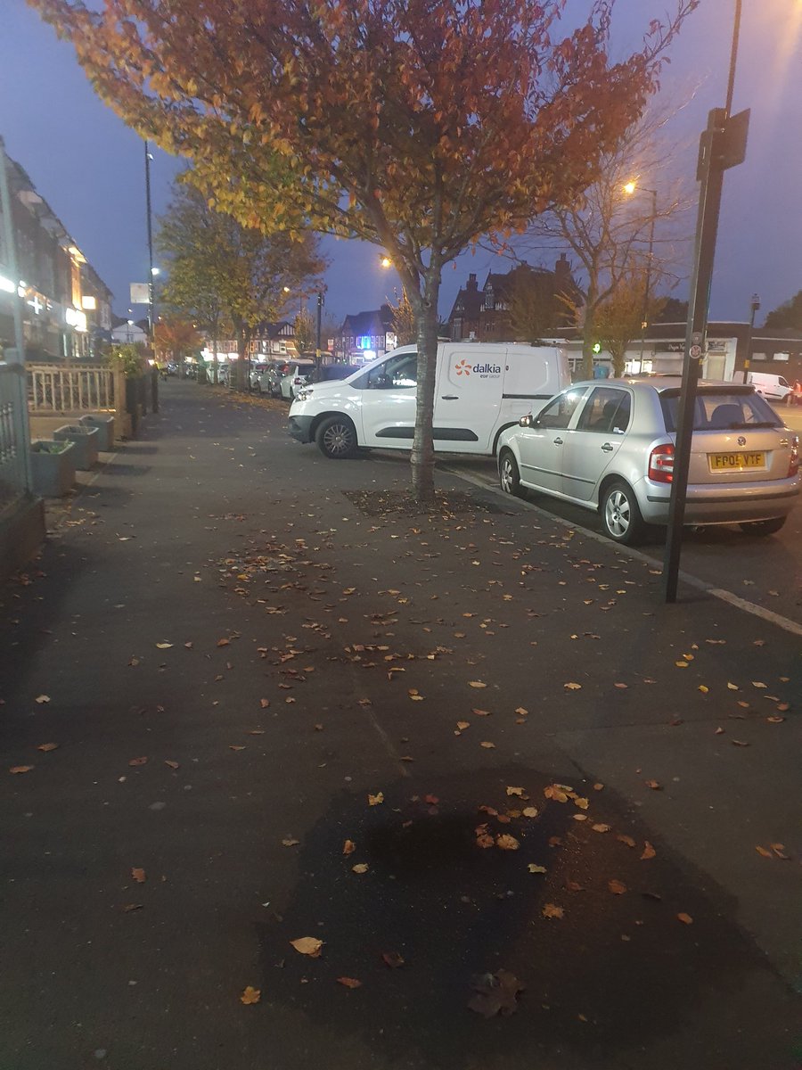 B72BadParking's tweet photo. I wonder if @dalkia think parking on a pedestrian crossing by vehicle YG24ZWC is acceptable behaviour.
I don't. ๐๐ผ
@badlyparkedbrum @AdeenIrfan @cllralexyip @Trafficwmp #OperationSnap https://t.co/TH3V72vUfD