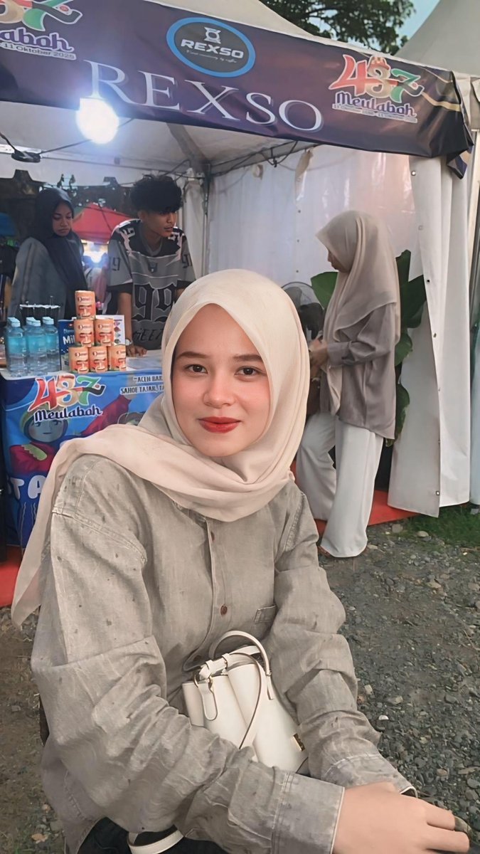 ArTadja's tweet photo. Dan seyogyanya. 
Kebahagiaan terus tercurah https://t.co/iIWvr9QFDB