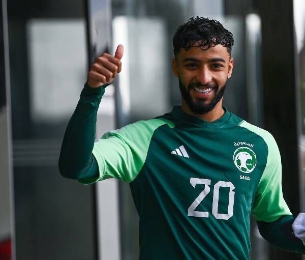 fahdalruqi's tweet photo. من صالح المنتخب و ( عدالة المنافسة ) 

- أن يتولى قيادة المنتخب خيسوس 

- أن يحترف أيمن يحيى ونواف العقيدي وصالح أبو الشامات كما حدث مع سعود ومروان الصحفي https://t.co/dQ9iWQW7ab