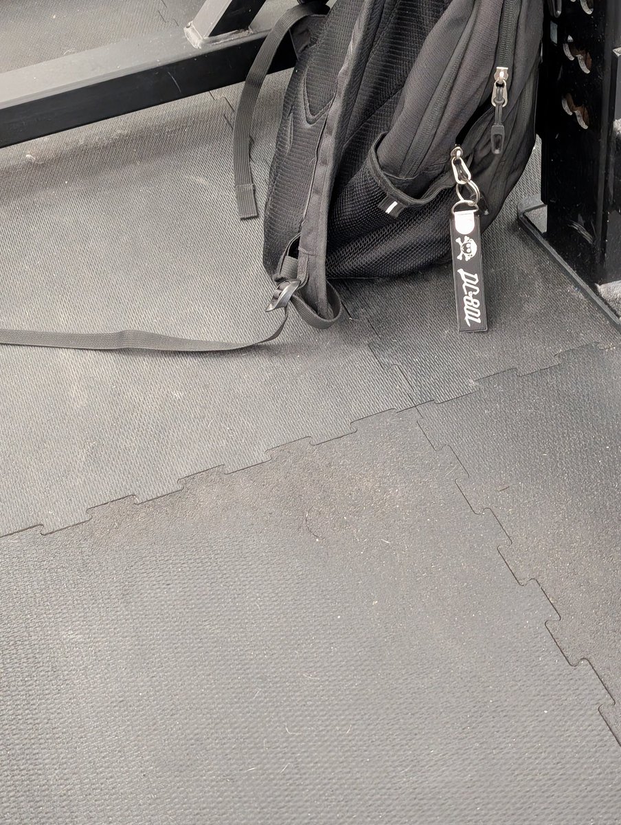 i_zttc's tweet image. Walking around listening to the new Tron Ares soundtrack has me feeling like a threat

Bummer the writing was horrible