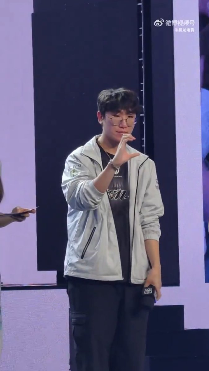 My polite and acts of service tiger 🥺