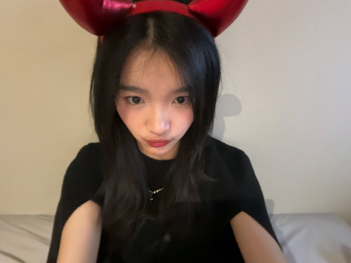 TEIRMAKASIII BANYAK VIDEO CALL HARI INI😈 seneng bgt hari ini ketemu kebalikan dari ibu peri yah😈 semoga menjadi kenangan yang indah buat kita bersama😈 selamat beristirahat semua😈