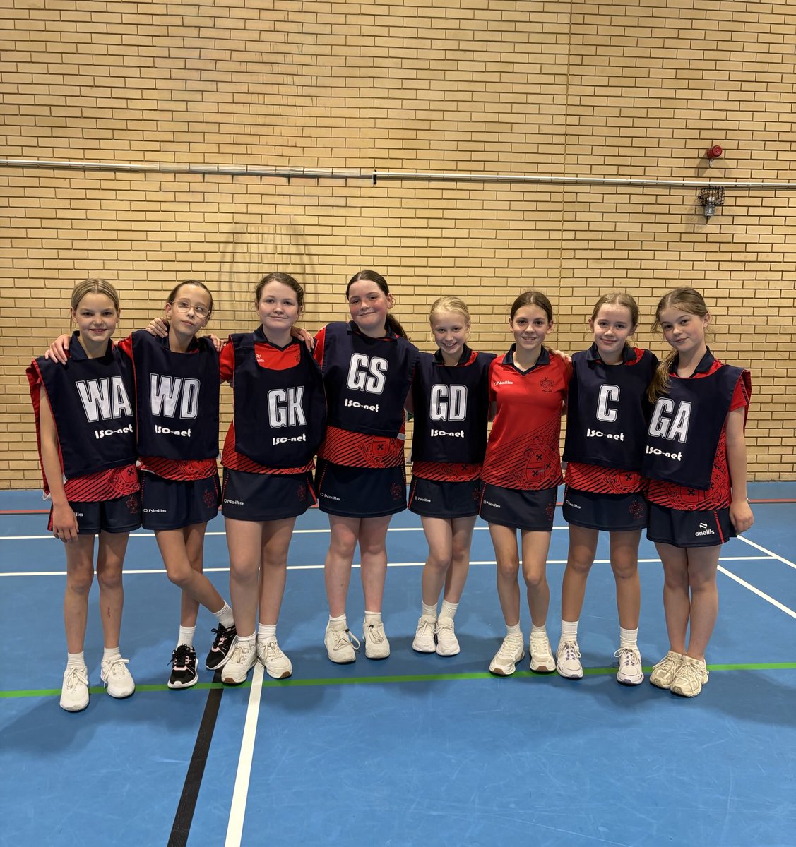 The Y8B netball team played their first match in the Stockton School District Netball League today! A solid first outing with lots to build on. Well done to everyone, and congratulations to Poppy for being voted POM 👏💪