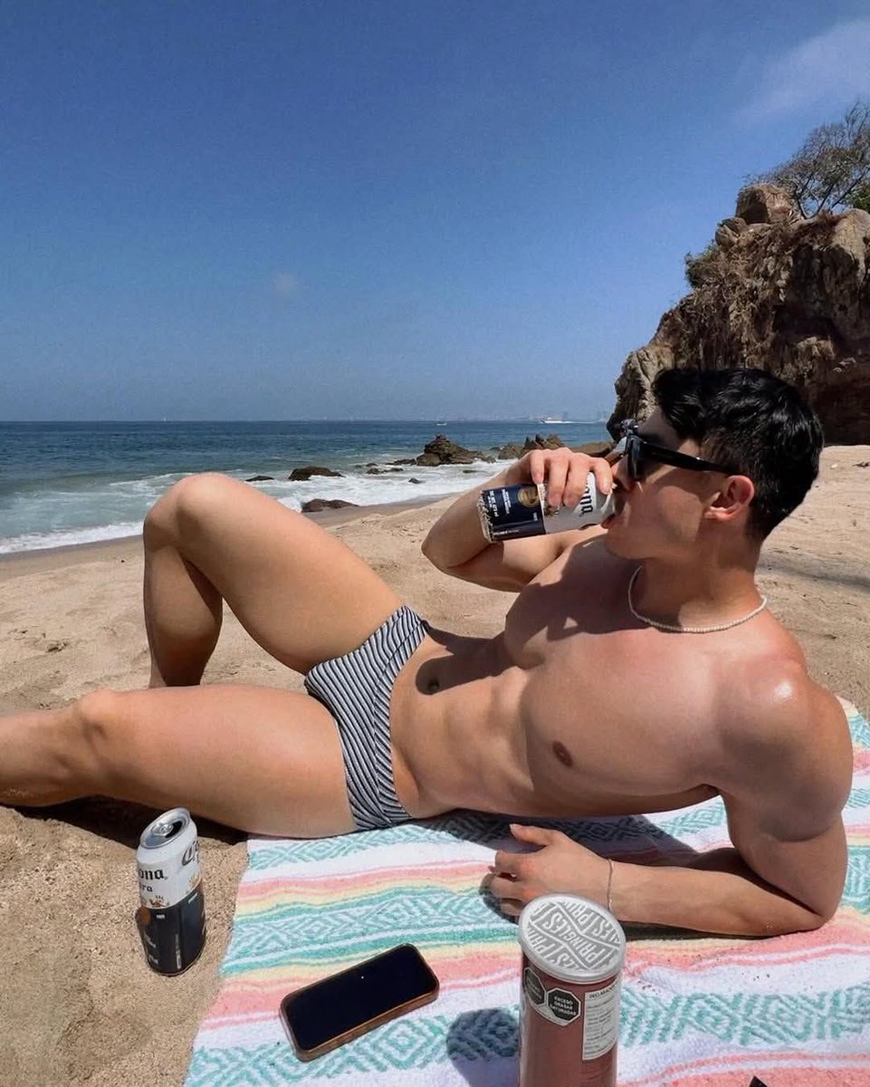 Jeroentjuh (@speedoguy36) on Twitter photo 