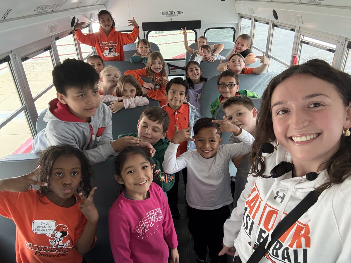 MissSterner's tweet photo. Today we learned two important lessons:
1. We are all unique in our own way
2. We can be a good friend &amp; classmate to help prevent bullying 
Thank you to the Susan Byrnes Health Center for having us! 🧡🖤 https://t.co/hyS7gn7gJO