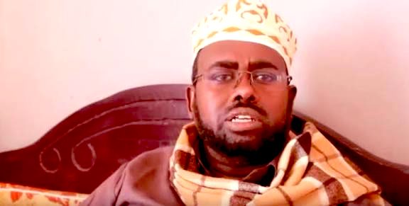 Boqor Buurmadow Wuxuu ka cabanayaa In Biishiisa Biciido Cabdiraxmaan Cirro Ku daray Beesha Habar Yoonis  oo ay la qadhaan  iyo mag yihiin  mudo dheer isla Markaana uu kareebay Awood Qaybsiga  Ceerigaabo  iyo Taladeeda.

 Buurmadow Wuxuu ahaa Ragii u ololeeyay Ciro