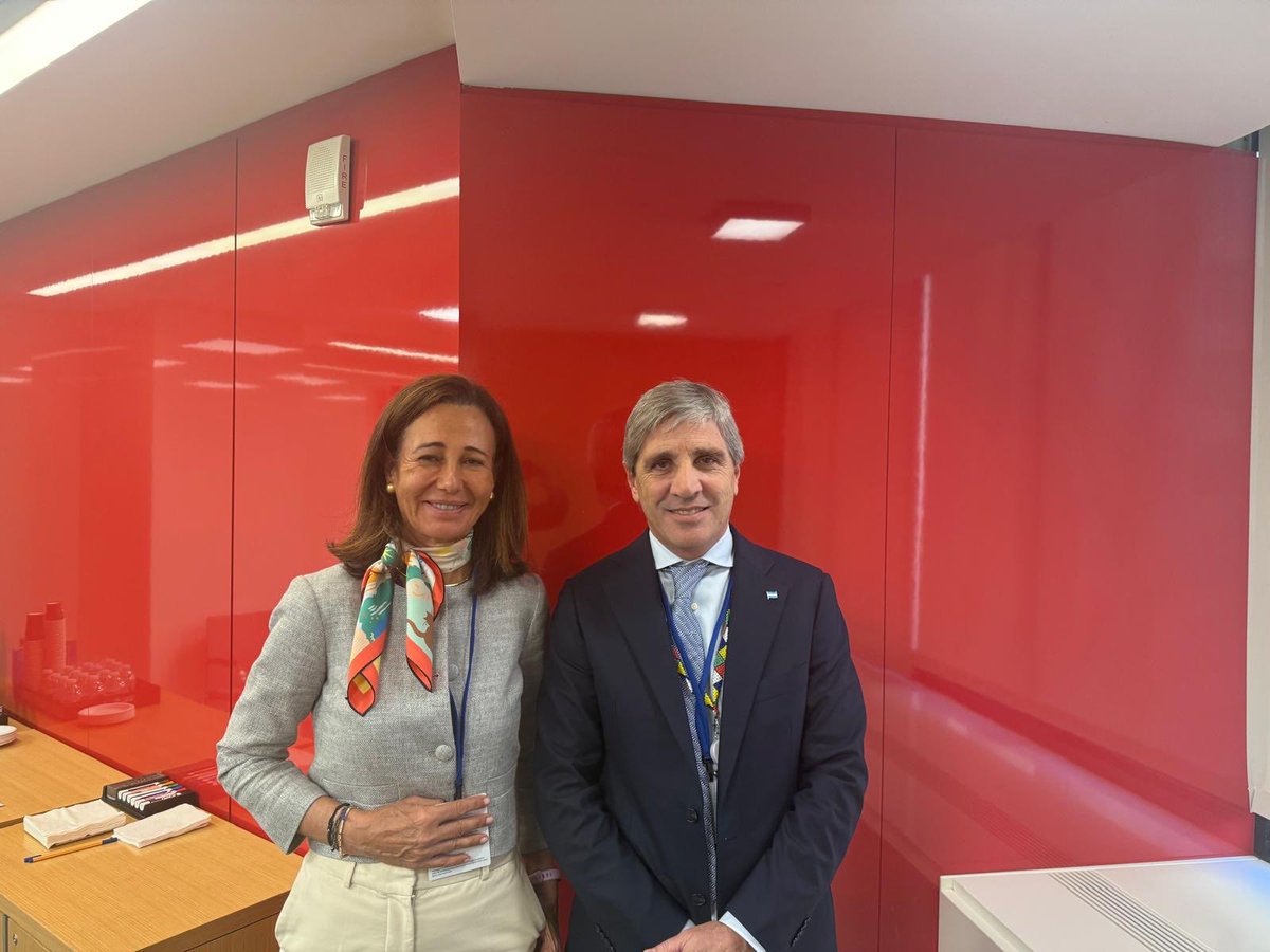 Con <a href="/AnaBotin/">Ana Botín</a>⁩, Presidente Ejecutivo de Banco Santander y una amiga de nuestro país.