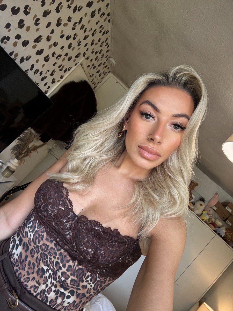 xchels_xo's tweet image. 33 btw 😘