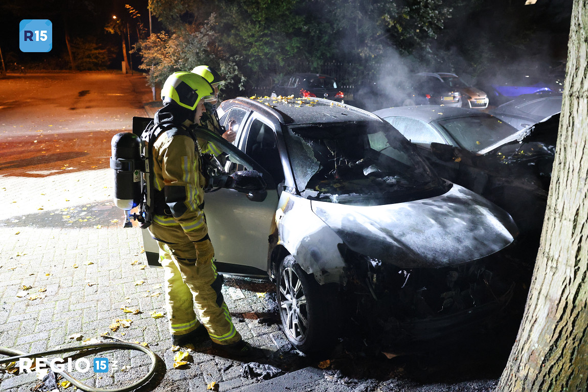 Drie auto's in brand op de Heuvelweg