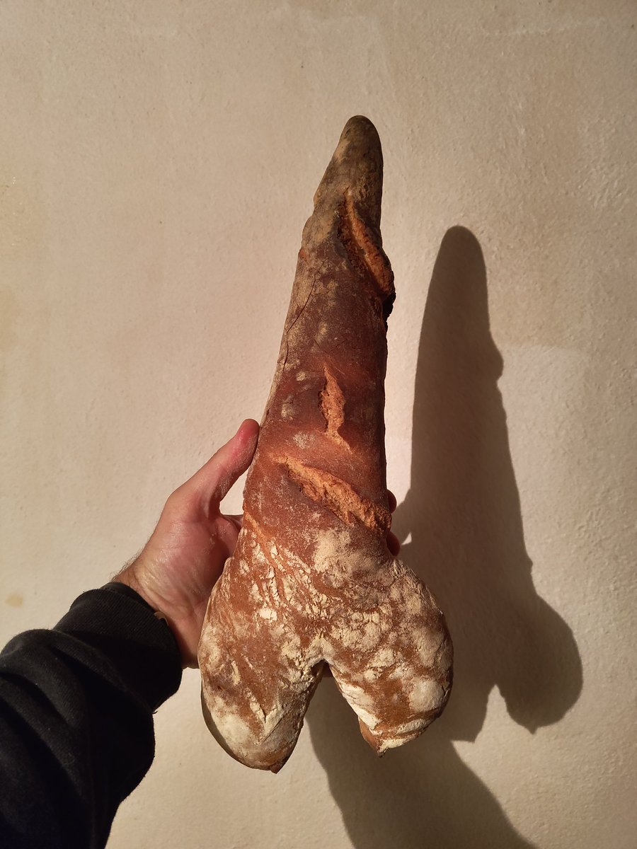 _KentiX's tweet photo. Tu crois que t'es un pain mais t'es une bite https://t.co/cLyKkjKTc8