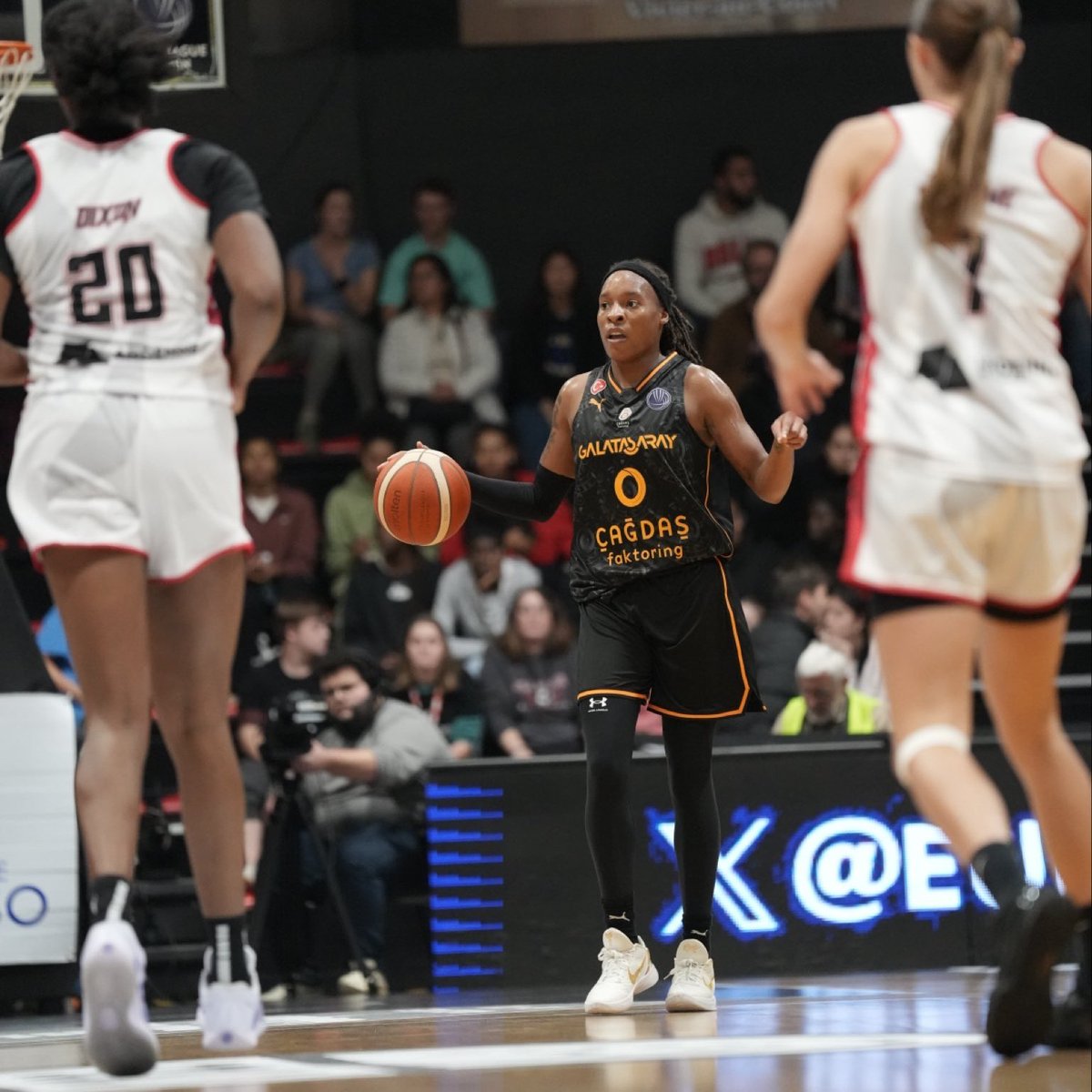 Fransa'da galibiyet bizim! 🔥

Maç sonucu: Flammes Carolo Basket 56-62 Galatasaray Çağdaş Faktoring