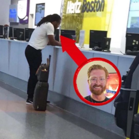 B0aty spotted at the airport headed to twitchcon