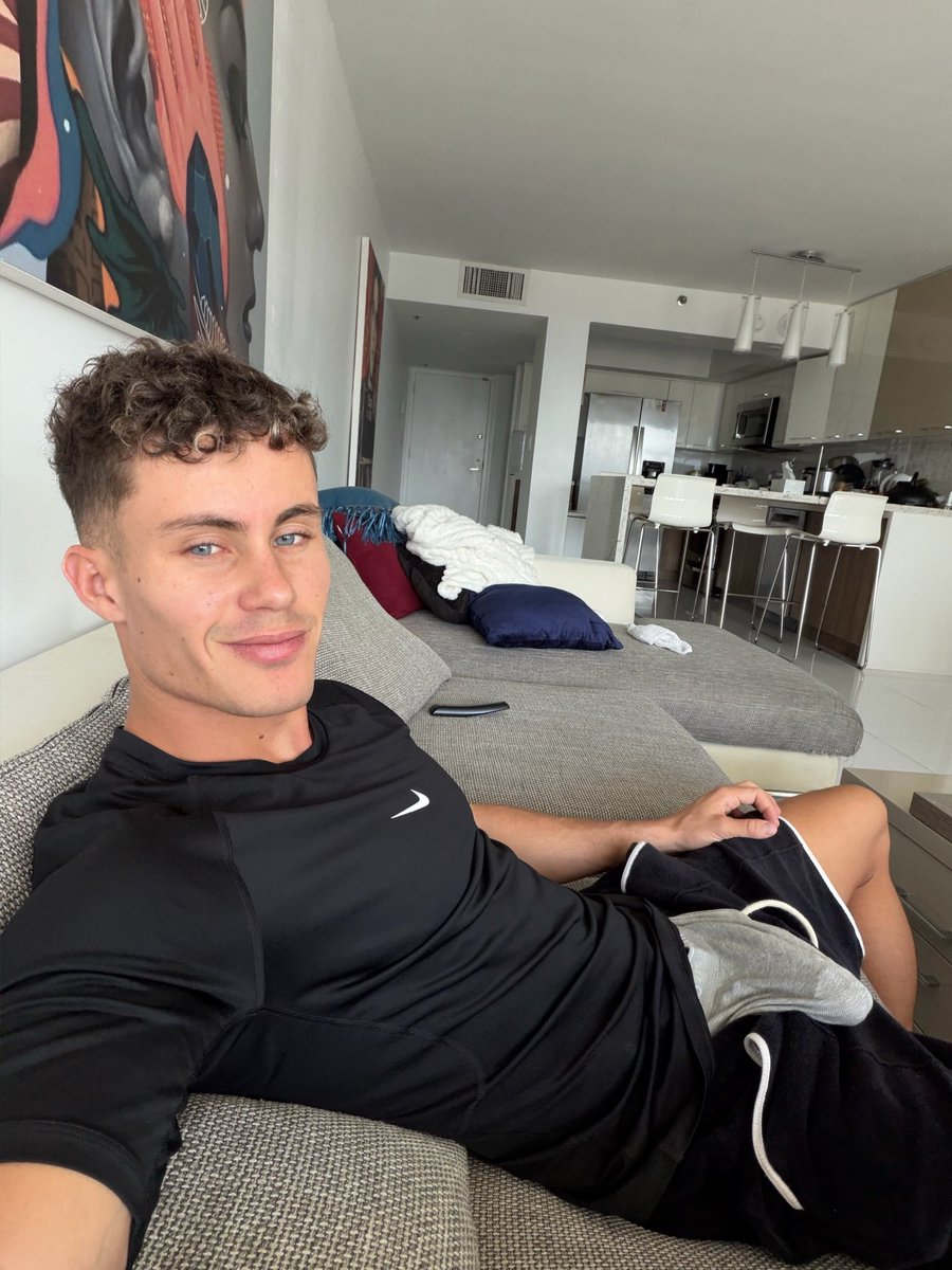 Say Hi and check your dms