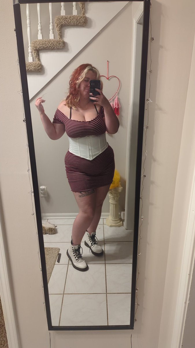 went out with the girls and my tits tried so hard to come out of my dress so many times and yet no one pulled them out forcibly :(