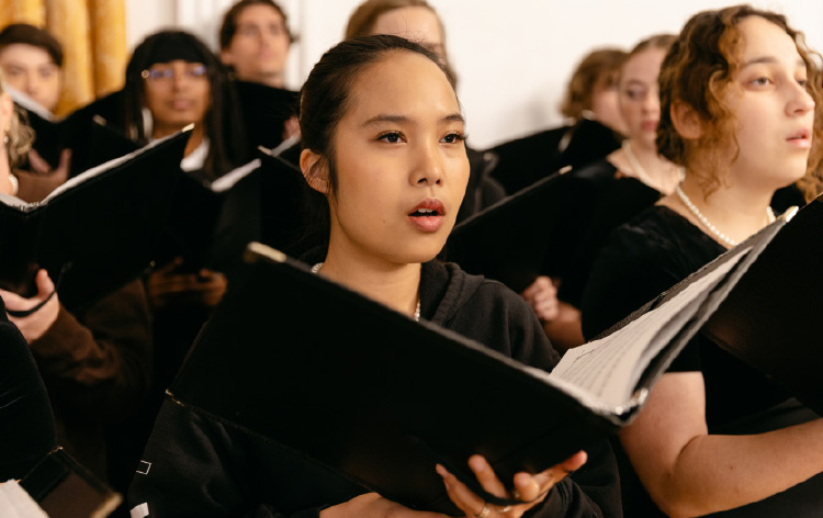 ConcordiaArts's tweet image. Celebrate the beauty of autumn in song! Join us for an uplifting Fall Choral Concert featuring Donne di Canto and the Men’s Chorus, led by conductor Clarissa Shan. Save the date: Saturday, October 25, @ 4:00 pm at Immanuel Lutheran Church, Orange. 
🎟️ bit.ly/3KPv5X7