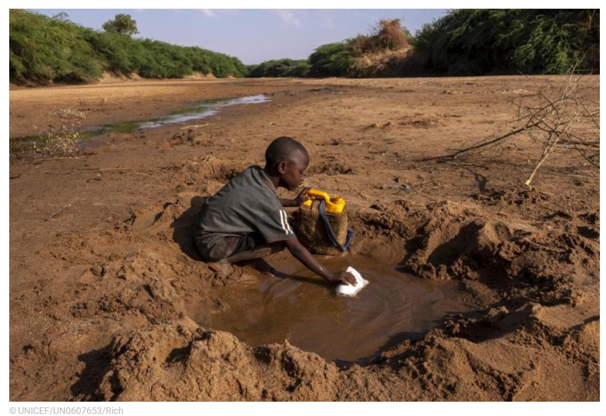 ecazatormentas's tweet image. Un estudio científico advierte que la #atmósfera tiene cada vez más #sed, y que esa tendencia está transformando profundamente la dinámica de las #sequías en el planeta.

Toda la información, en el blog -&amp;gt; cazatormentas.com/atmosfera-sed-…