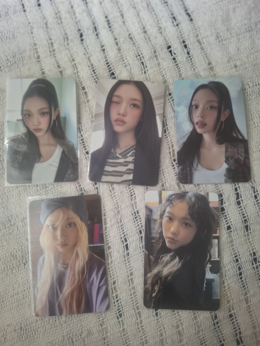 Rubyholliee's tweet image. Feadback positivo para @pinkjeansz que me vendeu esses cards maravilhosos!! 💗