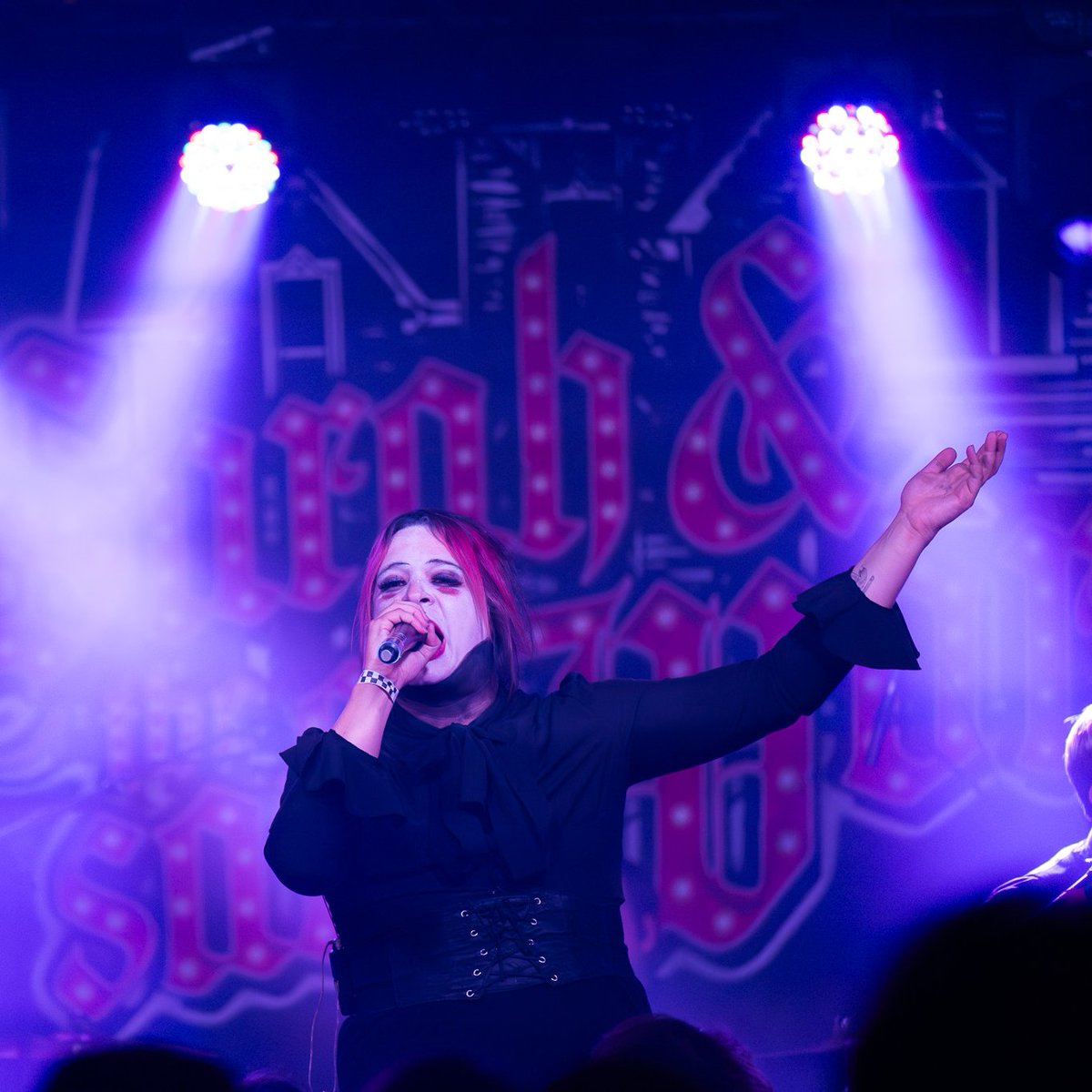 HEADS UP, LOS ANGELES! Our tour with That Handsome Devil kicks off tomorrow at <a href="/TheMintLa/">TheMintLa</a>  — we can’t wait to see you all and get weird. 
📷: Julie Kobin bit.ly/SATSWtour