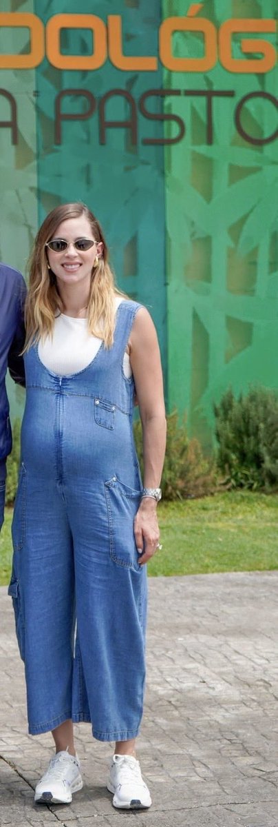 Mariana Rdgz esposa de <a href="/samuel_garcias/">Samuel García</a> visitó el zoológico #LaPastora hace 4 meses y vió a la 🐻 #osaMina.  Mariana  sí sabía!!! Vió con sus propios 👀  el estado de salud, maltrato y crueldad en que se encontraba la 🐻. Incongruencia total de alguien que ha dicho ser animalista.