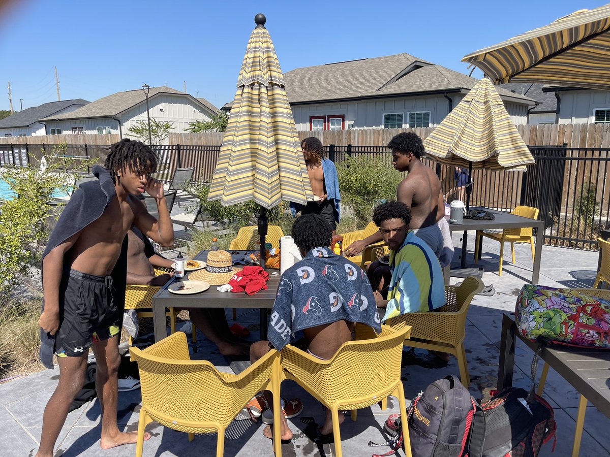 Bye week work ended with the Bye Week Cookout! 

<a href="/HightowerFB/">HIGHTOWER FOOTBALL</a> 
<a href="/LeeReeves0/">Lee Reeves III</a> 
<a href="/KentrellMosleyy/">Kentrell Mosley</a> 
<a href="/CRobertson_2026/">Cori(rack)Robertson✝️</a> 
<a href="/Champanthony46/">Cornelius Anthony II</a>