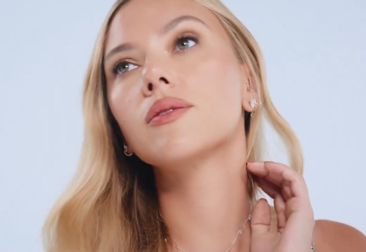 cinemanov's tweet image. this hair must be worth millions ⭐️