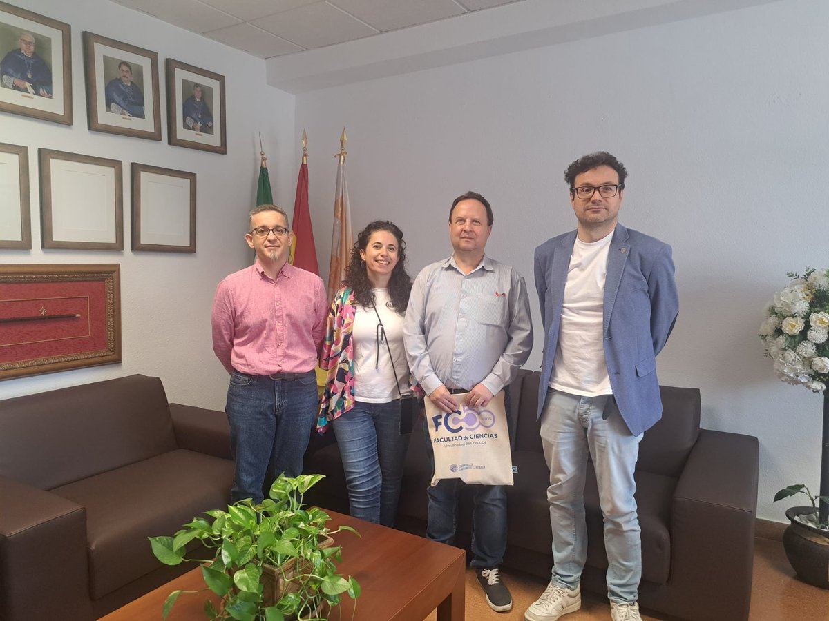 🗣️El investigador Ondřej Jašek CEPLANT realiza una estancia en el Laboratorio de Innovación de Plasmas (LIPs-UCO) bajo la dirección de Rocío Rincón.
La colaboración se centra en la síntesis de grafeno y nanocompuestos mediante plasma, con apoyo del programa COLOSSE.