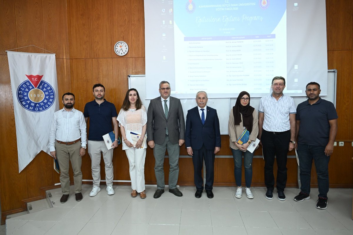ryirci's tweet photo. Fakültemizde tarafından Diş Hekimligi ve Saglik Bilimleri Fakultesi ögretim üylerine yönelik düzenlenen eğiticilerin eğitimi programı ve kapanış toplantısından geriye kalanlar. Emeği geçenlere teşekkürler.  #ksuegitim #ksüeğitimfakültesi #ksu https://t.co/JwpqP4Qiy1