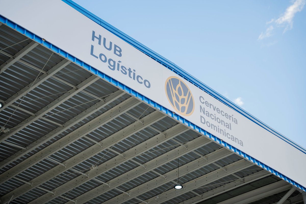 Ruthyde's tweet photo. En la inauguración del Hub de Transformación de @CerveceriaDom confirmé que hay personas y proyectos que creen en el futuro.

Más allá de los titulares sobre la economía, yo veo energía de transformación, voluntad de construir juntos y fe en que podemos hacerlo mejor.
#RDAvanza https://t.co/cC9VVgkwly
