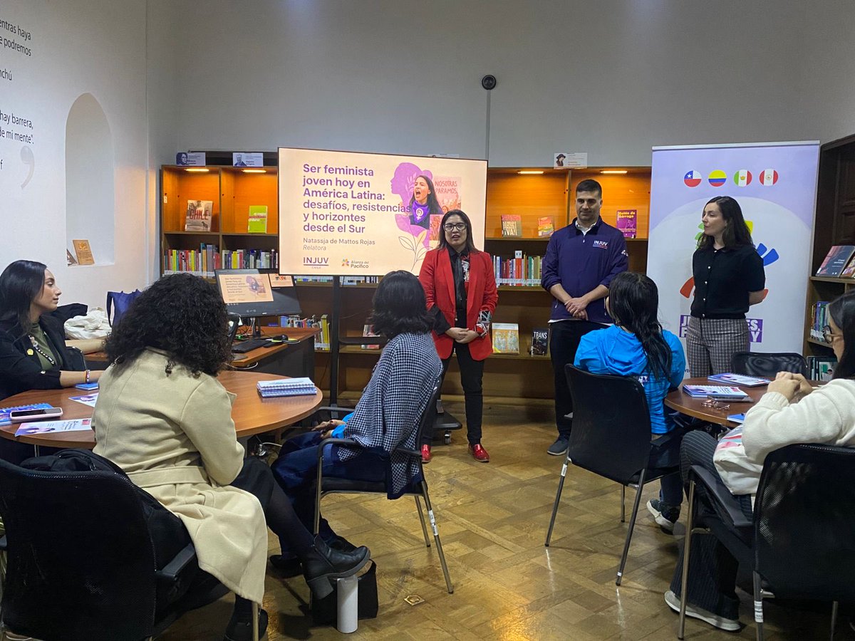 La directora del Observatorio estuvo presente en el inicio de la jornada de "Ciclo de formación, autoformación y autoconciencia feminista", realizada por Natassja de Mattos en el marco del Voluntariado de la Alianza del Pacífico a cargo de <a href="/InjuvChile/">INJUV Chile</a>
