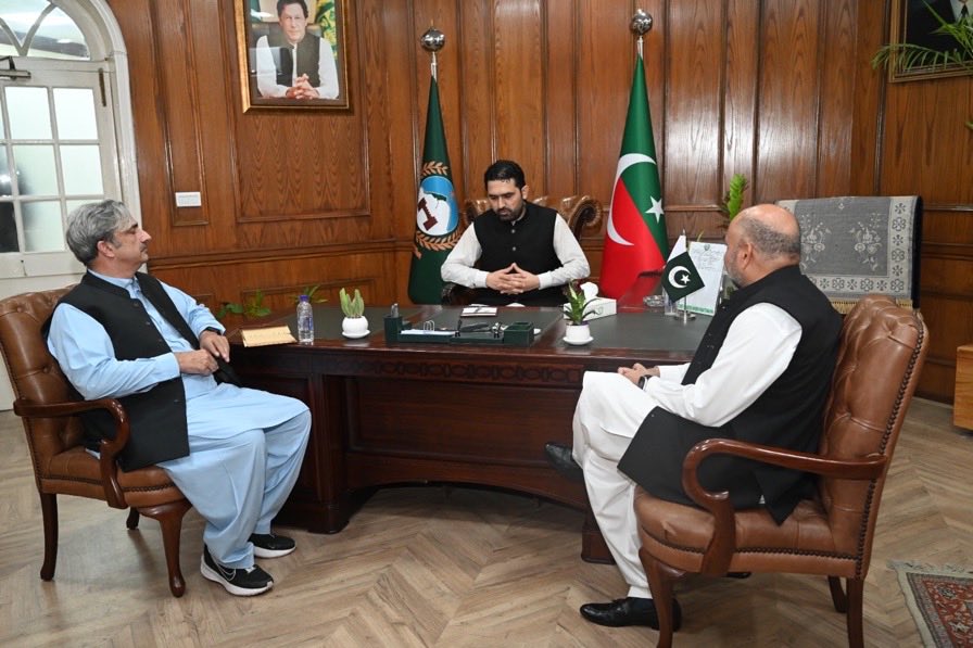 Faisal Abbasi tweet media