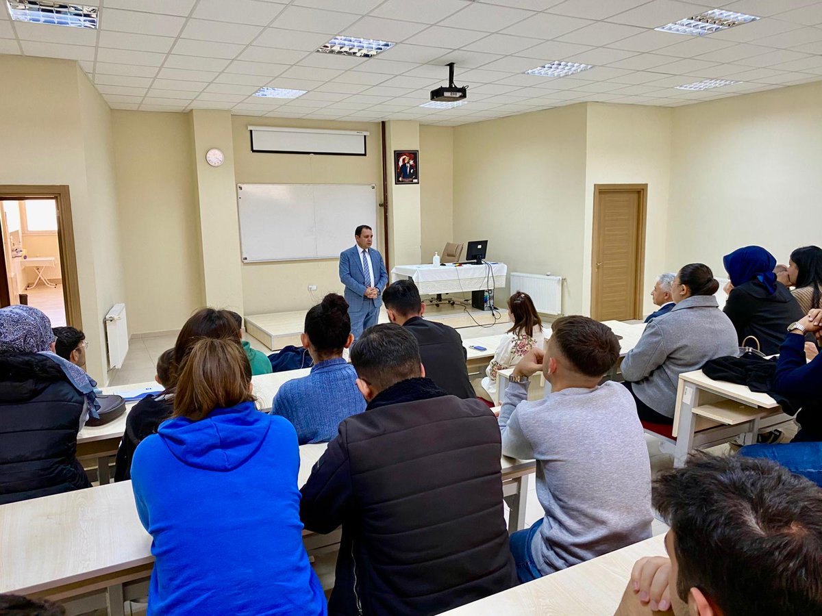 yahyalimyokayu's tweet photo. Kariyer Planlaması kapsamında Yahyalı Kaymakamımız Sn. İbrahim GÜLTEKİN, Meslek Yüksekokulumuzda misafirimizdi. Bilgi ve tecrübe paylaşımında bulunan kıymetli Kaymakamımıza teşekkür ederiz.
@kayseriedu 
@ProfKaramustafa 
@MustafaSalep6 https://t.co/JGWDk3ZDqd