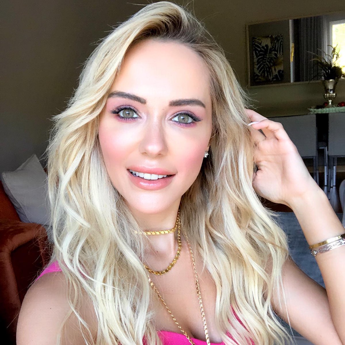 Cosasdevirgo's tweet image. Very beautiful and cute.😎🥰