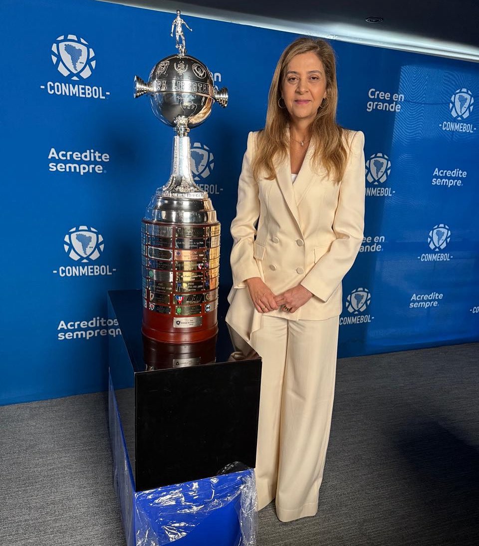 leilapereiralp's tweet image. Em Luque para reunião na Conmebol. 💚🐷🇮🇹