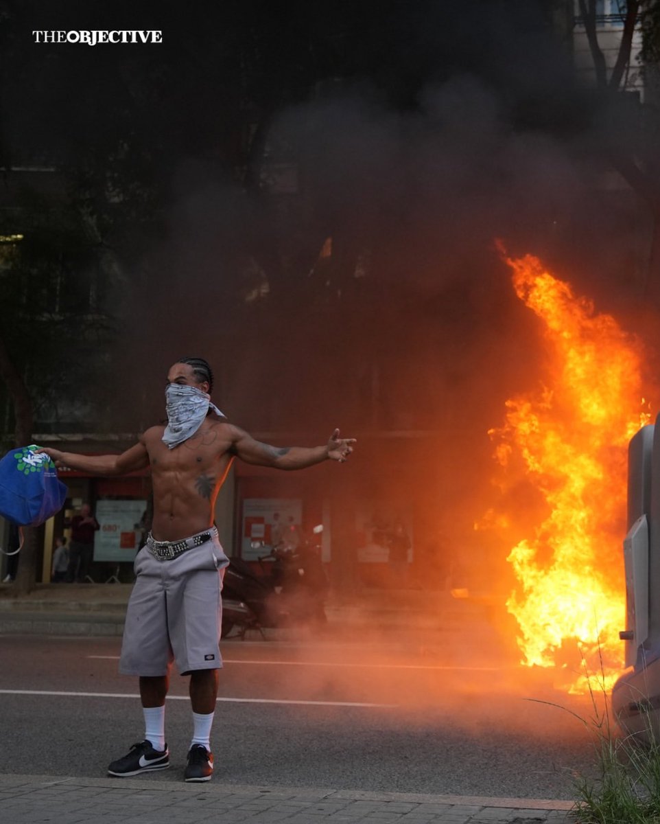 InfoVlogger tweet media