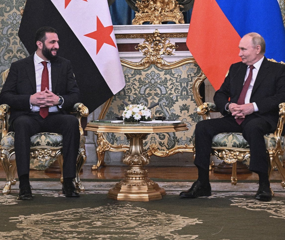🎖️ 🎖️

مدير شبكة اخبار روسيا الاتحادية RFN:

قبل زيارة ابو محمد الجولاني إلى موسكو

إعلام عصابات ابو محمد الجولاني ترفع سقف المطالب:

الشرع يطالب بتسليم الأسد 

الشرع يطالب بإخلاء القواعد الروسية من الأراضي السورية

الشرع يطالب بتعويضات من روسيا عن الأضرار التي لحقت بسوريا

الشرع