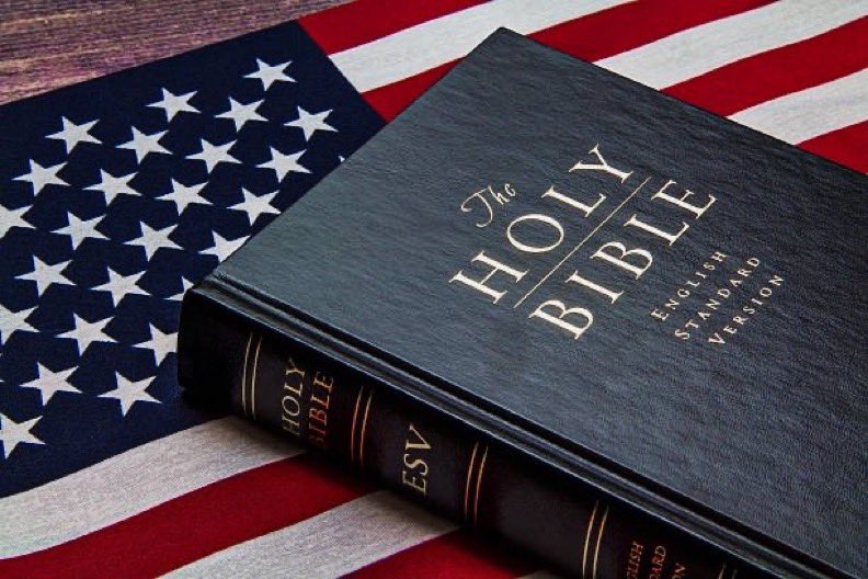 🚨 🇺🇸 ALERTE INFO : Fox News rapporte une hausse de 41,6 % des ventes annuelles de Bibles aux États-Unis. 

🗣️ Effet Charlie Kirk : un réveil spirituel booste la foi ! 🙏
