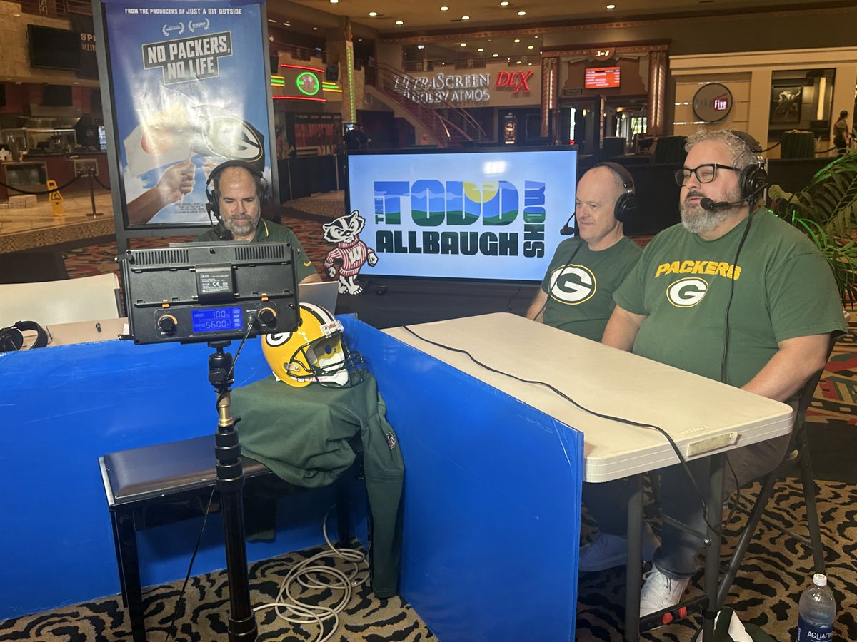 MarkKassWIAHOF's tweet image. And we&apos;re off live from @Marcus_Theatres Majestic Cinema for exclusive premiere of @nopackersnolife with producers @seanhanish and Paul Jaconi-Biery chatting with @CivicMediaUS @toddallbaugh. So much excitement for the movie about the world wide love for @packers. #GoPackGo