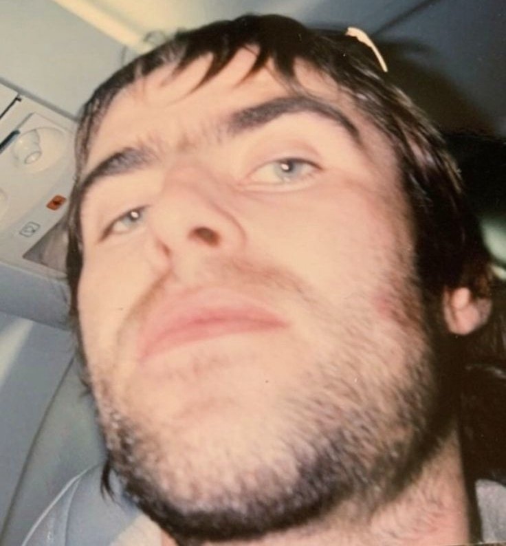 Icey⋆⭒˚.⋆ (@icey_melted) on Twitter photo liam didnt change at all if we ignore the booger liam didnt change at all if we ignore the booger