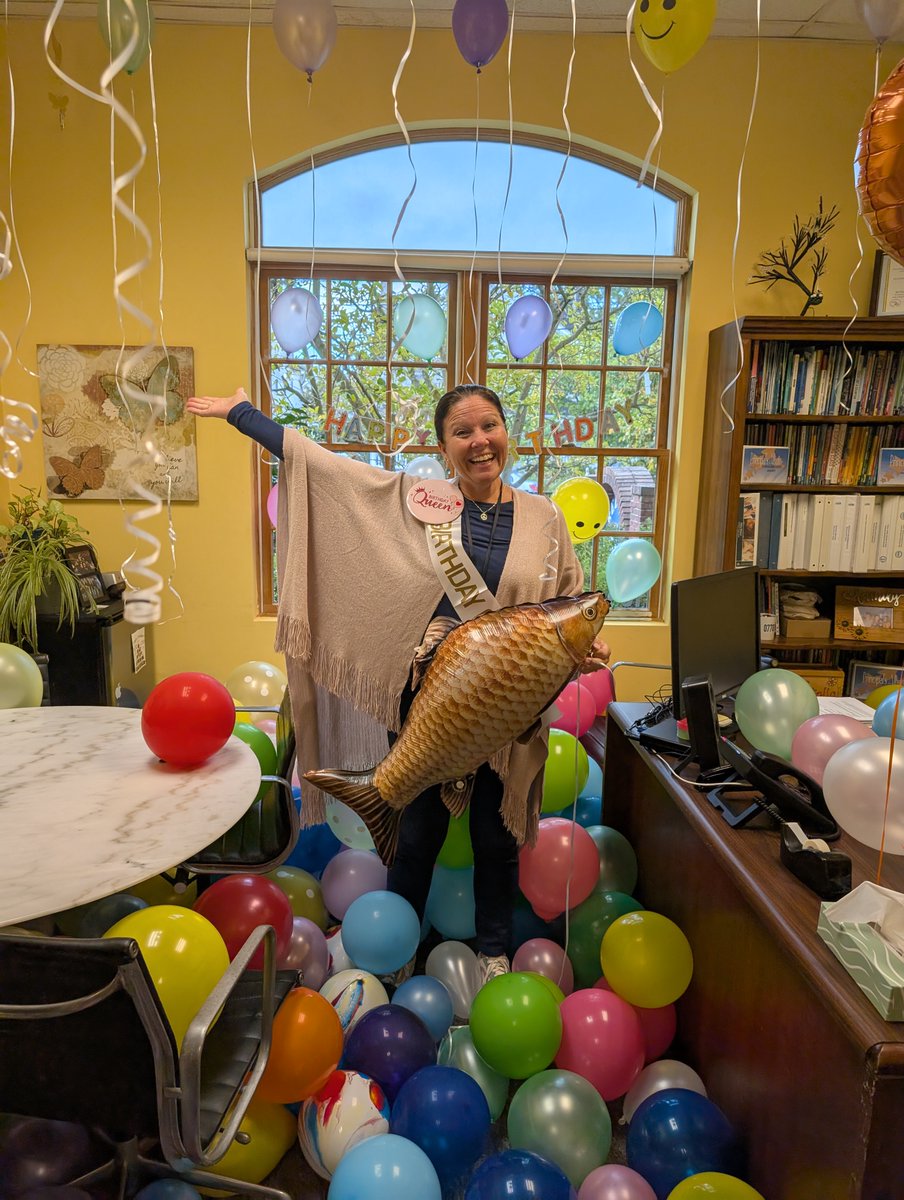rbcsnj's tweet image. Happy belated Birthday to our very own Dr. Martello! 🎉🎈 Your leadership helps to make Red Bank Charter School shine every day.
.
.
.
#BlueStorm #RBCS #TakingTheWorldByStorm #RedBank #CharterSchool #ElementarySchool #MiddleSchool